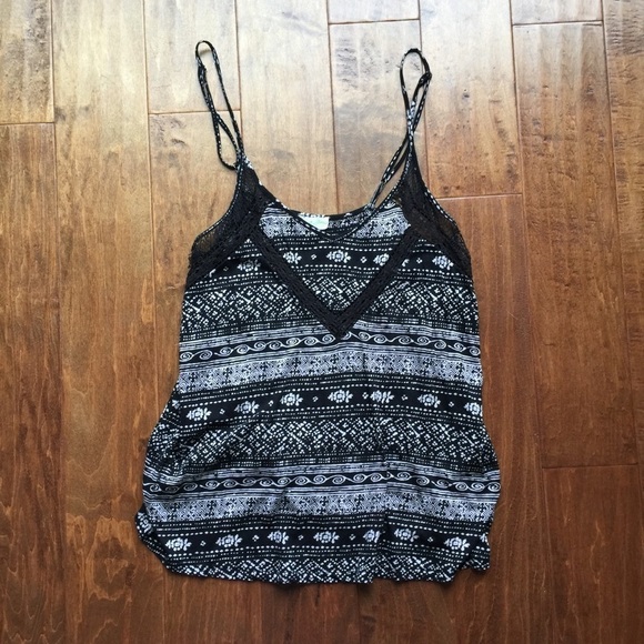 Staring at stars tank top - Picture 1 of 3